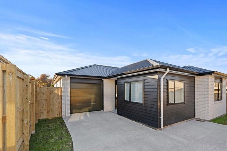 Photo of property in 2/42 Balmerino Crescent, Pukete, Hamilton, 3200