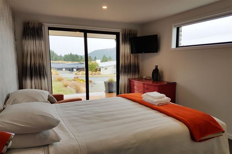 Photo of property in 1 Pollock Place, Lake Tekapo, 7999