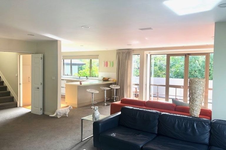 Photo of property in 1/35a Hart Road, Hauraki, Auckland, 0622