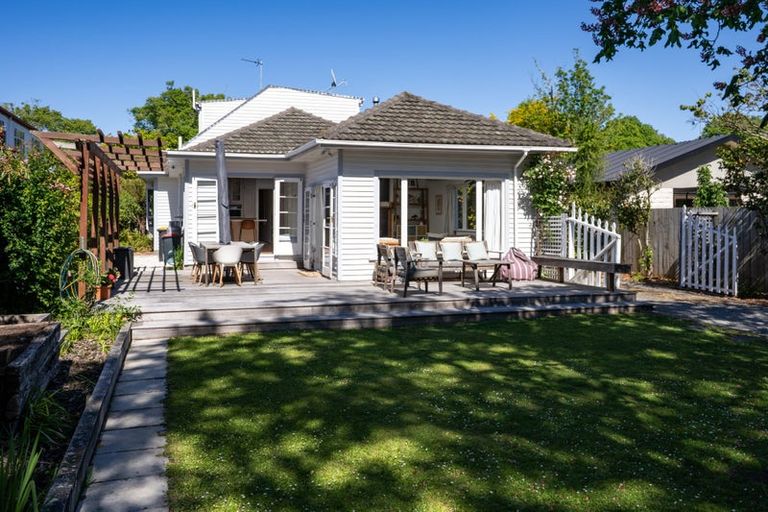 Photo of property in 37 Tainui Street, Somerfield, Christchurch, 8024
