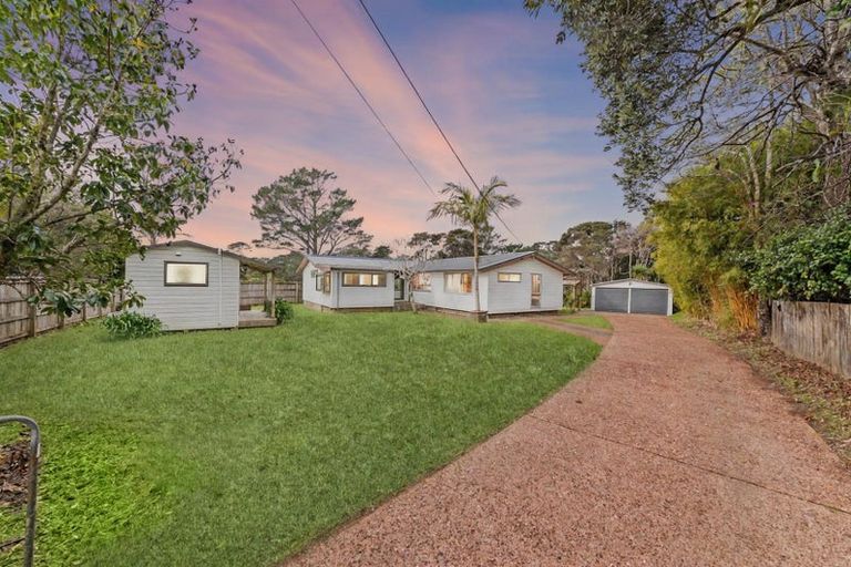 Photo of property in 204 Shaw Road, Oratia, Auckland, 0604