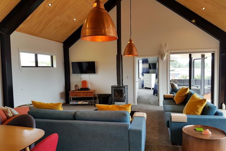 Photo of property in 1 Pollock Place, Lake Tekapo, 7999