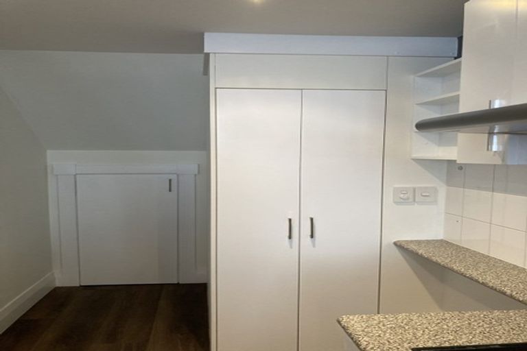 Photo of property in Whitmore Apartments, 1c/7 Stout Street, Wellington Central, Wellington, 6011