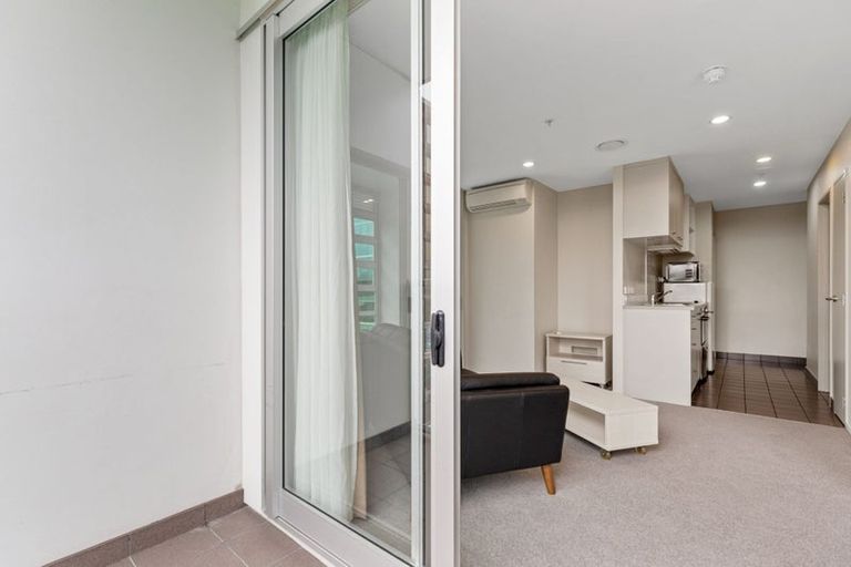 Photo of property in Proximity Apartments, 408/17 Osterley Way, Manukau, Auckland, 2104