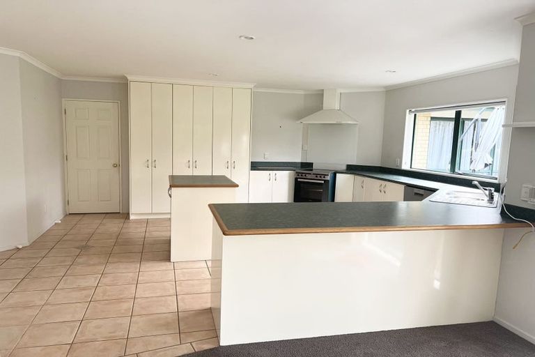 Photo of property in 13 Advance Way, Albany, Auckland, 0632