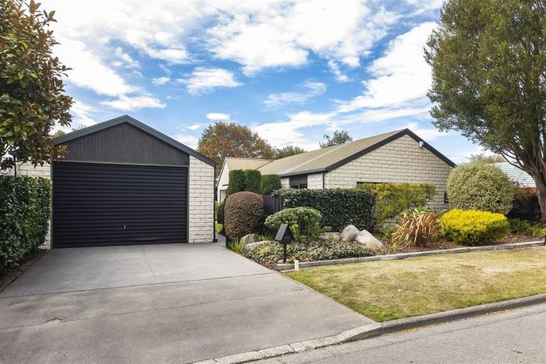 Photo of property in 464 Avonhead Road, Avonhead, Christchurch, 8042