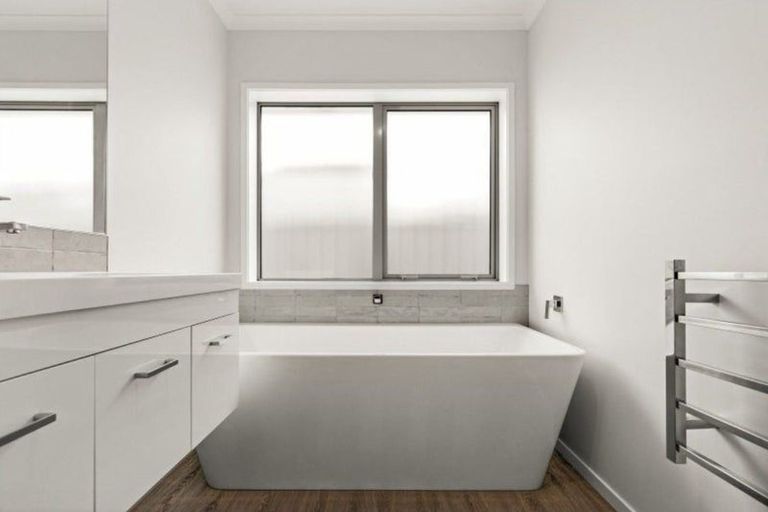 Photo of property in 14 Rangataiki Place, Te Awa, Napier, 4110