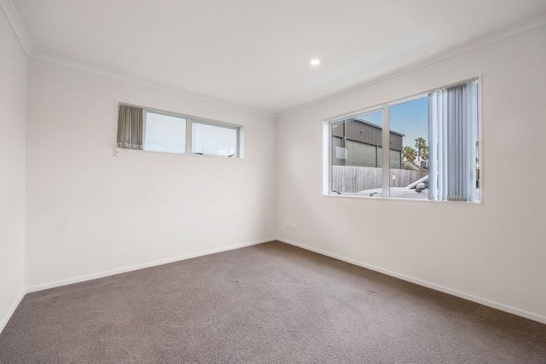 Photo of property in 8 Duin Lane, Wiri, Auckland, 2104