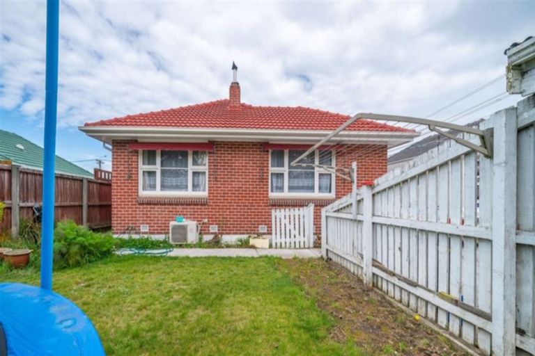 Photo of property in 30 Cranbrook Avenue, Burnside, Christchurch, 8053