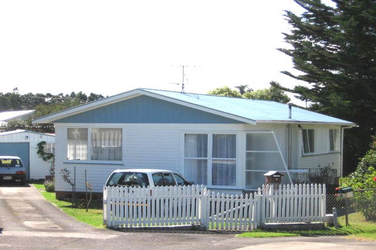 Photo of property in 7 Denyer Place, New Lynn, Auckland, 0600