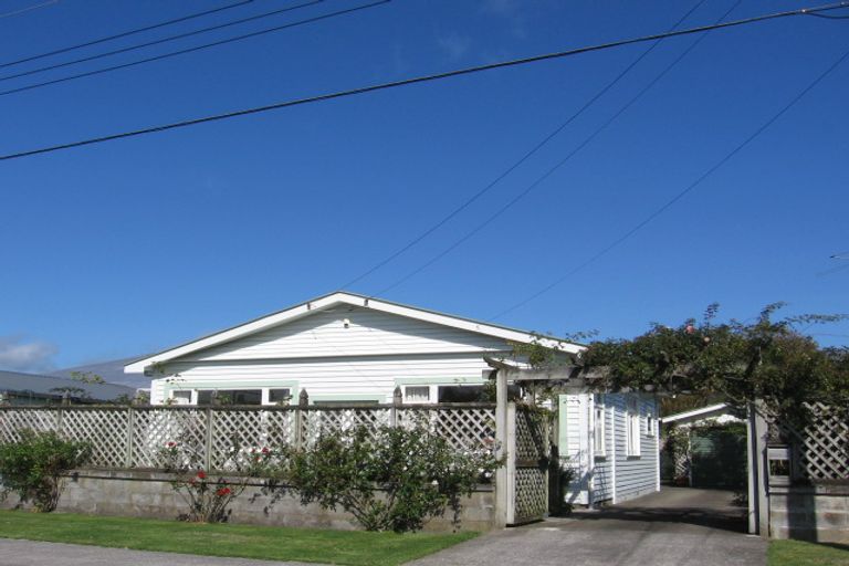 Photo of property in 4 North Street, Petone, Lower Hutt, 5012