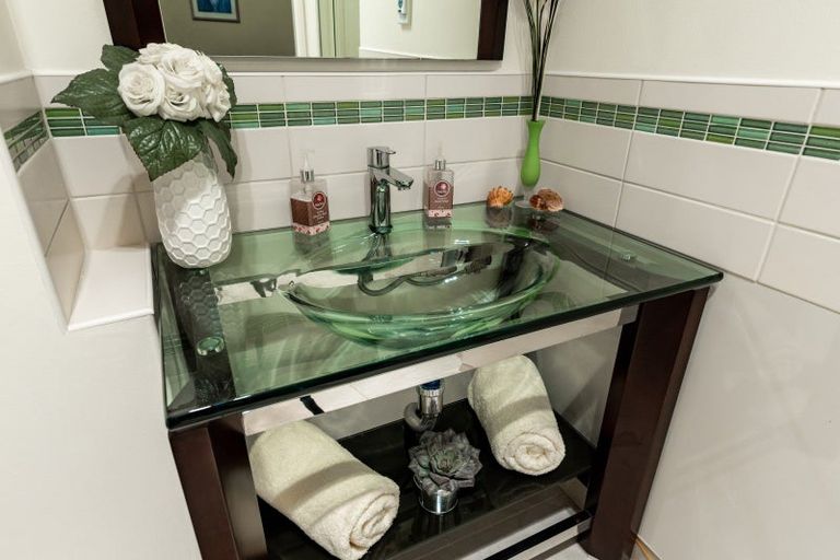 Photo of property in 8 Marina View, Waikawa, Picton, 7281