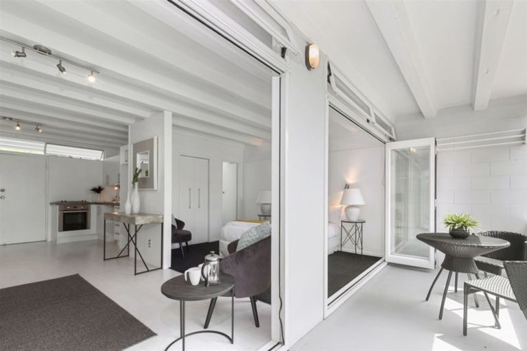 Photo of property in 15/73 Princes Street, Northcote Point, Auckland, 0627