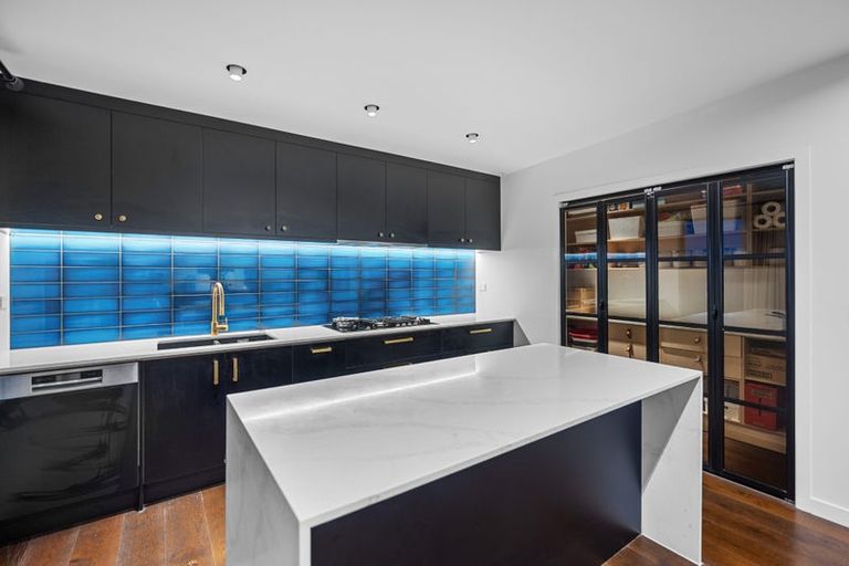 Photo of property in 3 Manawanui Way, Orewa, 0931