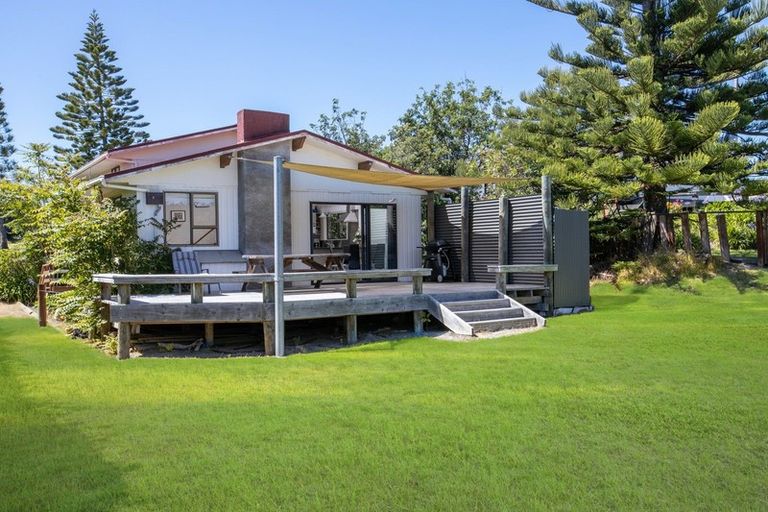 Photo of property in 12 Blue Pacific Parade, Riversdale Beach, Masterton, 5872