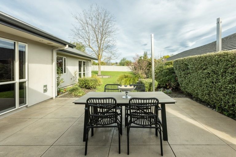 Photo of property in 35 Brooklands Drive, Havelock North, 4130