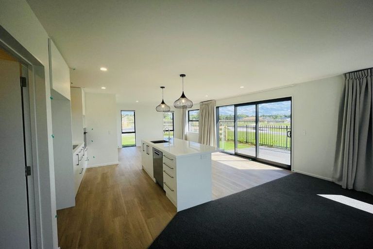 Photo of property in 10 Cabbage Close, Halswell, Christchurch, 8025