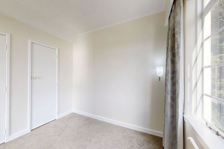 Photo of property in Wharenui Apartments, 274 Oriental Parade, Oriental Bay, Wellington, 6011