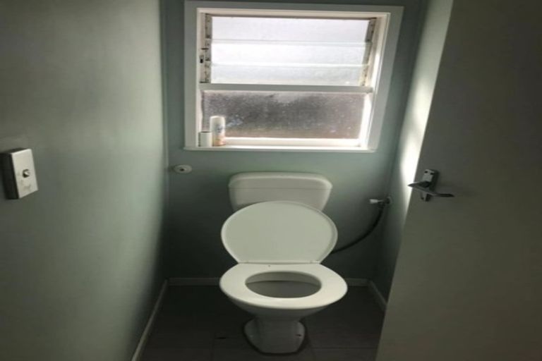 Photo of property in 69 Rosedale Road, Pinehill, Auckland, 0632