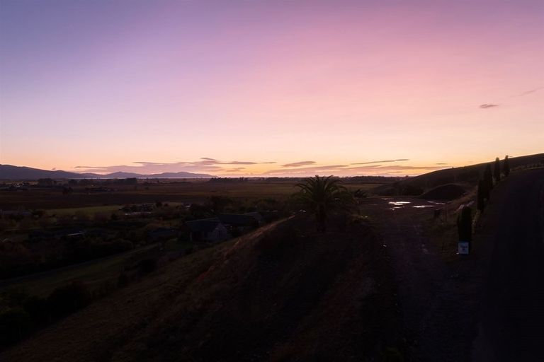 Photo of property in 33 Dry Hills Lane, Riverlands, Blenheim, 7274