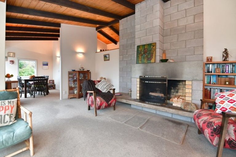 Photo of property in 20 Glenelg Road, Red Beach, 0932