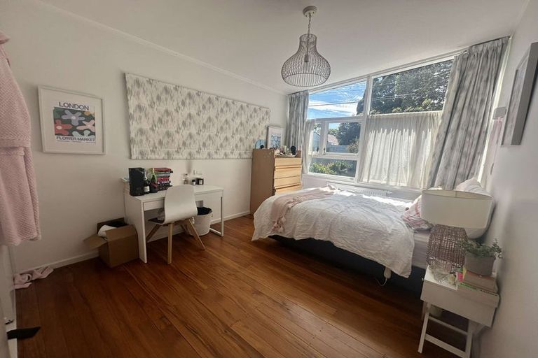 Photo of property in 15 Fancourt Street, Karori, Wellington, 6012