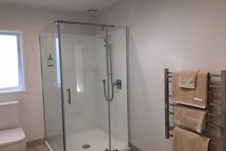 Photo of property in 1/281 Beach Road, Campbells Bay, Auckland, 0630