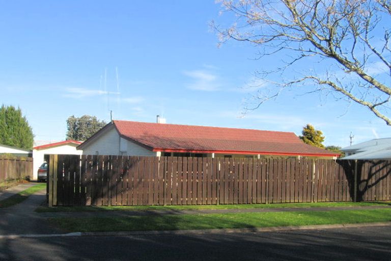 Photo of property in 55 Morrow Avenue, St Andrews, Hamilton, 3200