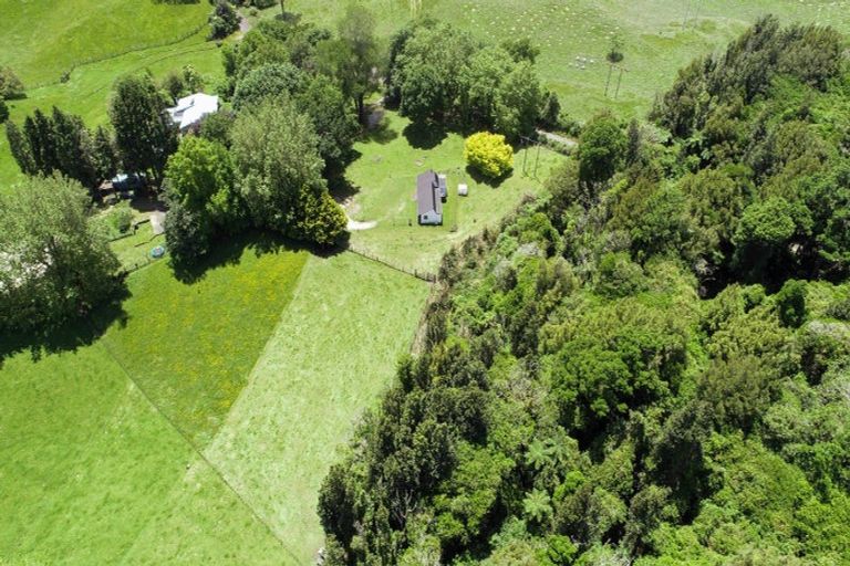 Photo of property in 21a Hamilton Road, Lake Rotoma, Rotorua, 3074