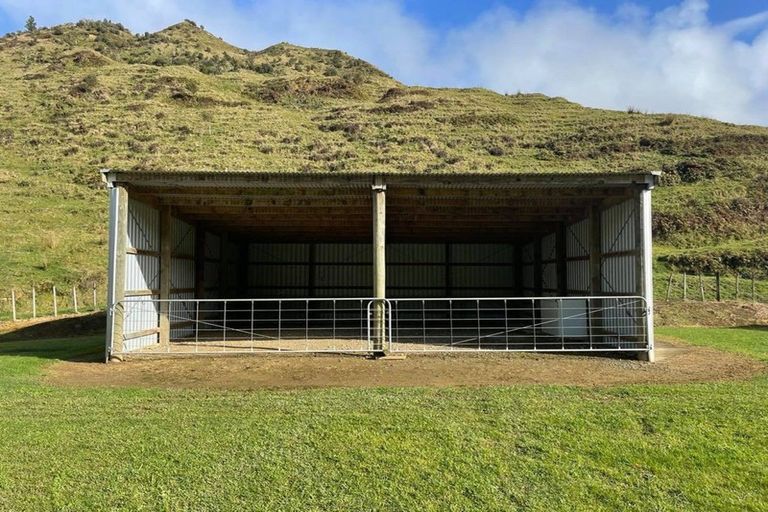 Photo of property in 254 Mangaonga Road, Ahititi, Urenui, 4378