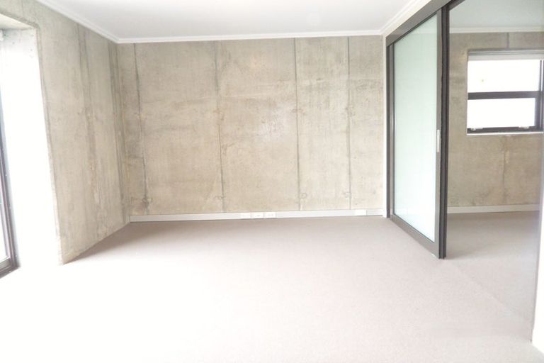 Photo of property in 111 Molesworth Street, Taita, Lower Hutt, 5011