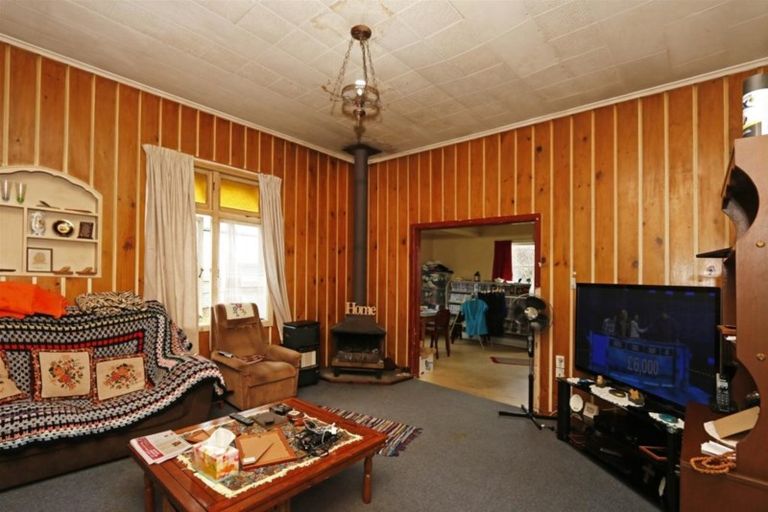Photo of property in 3 Riemenschneider Street, Manaia, 4612