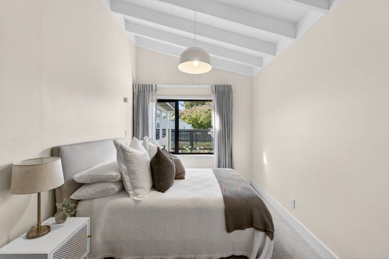 Photo of property in 9 Harvey Road, Bluff Hill, Napier, 4110