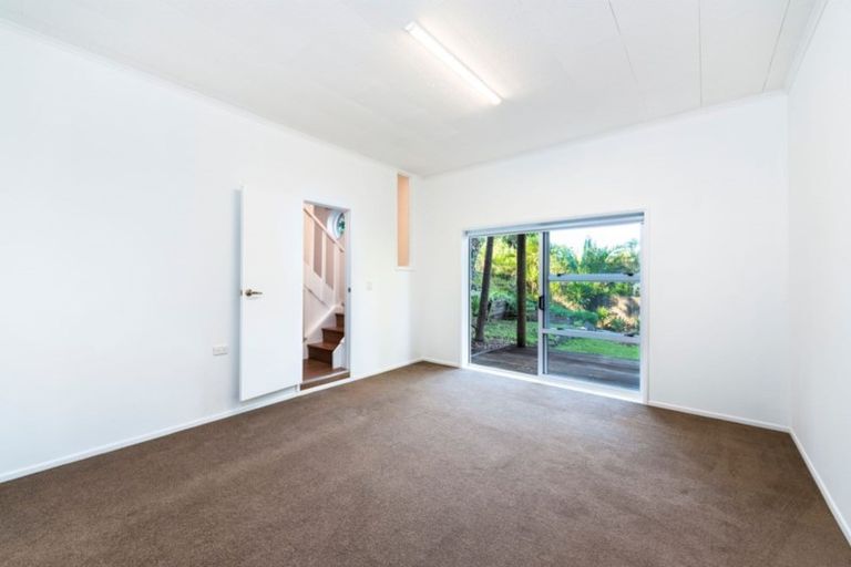Photo of property in 59 Hanlon Crescent, Narrow Neck, Auckland, 0624