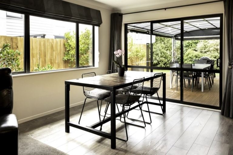 Photo of property in 19 Yatterina Avenue, Takanini, 2112