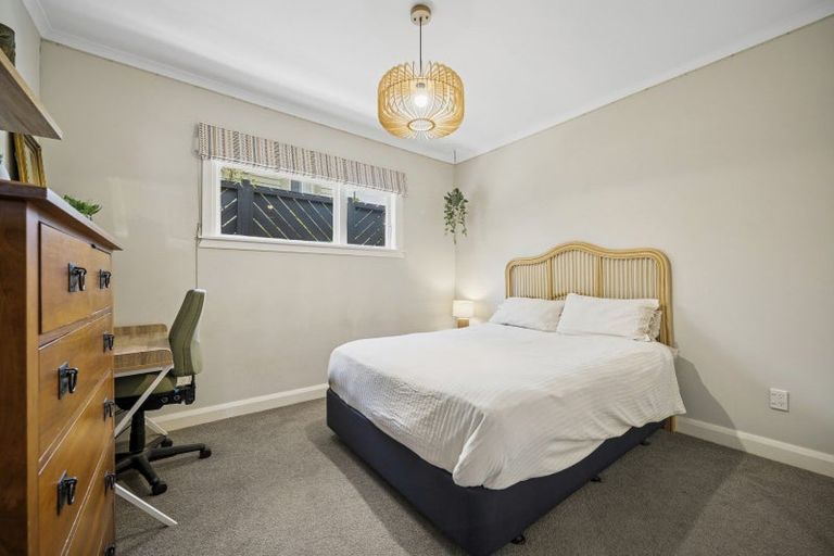 Photo of property in 220 Karori Road, Karori, Wellington, 6012