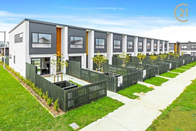 Photo of property in 5 Beardmore Lane, Papakura, 2110