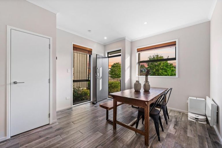 Photo of property in 4 Kapia Road, Westgate, Auckland, 0614