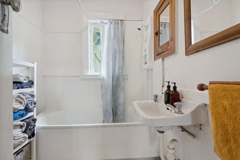 Photo of property in 51 Farnham Street, Mornington, Wellington, 6021