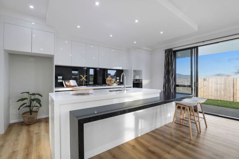 Photo of property in 9 Waireka Road, Rototuna North, Hamilton, 3210