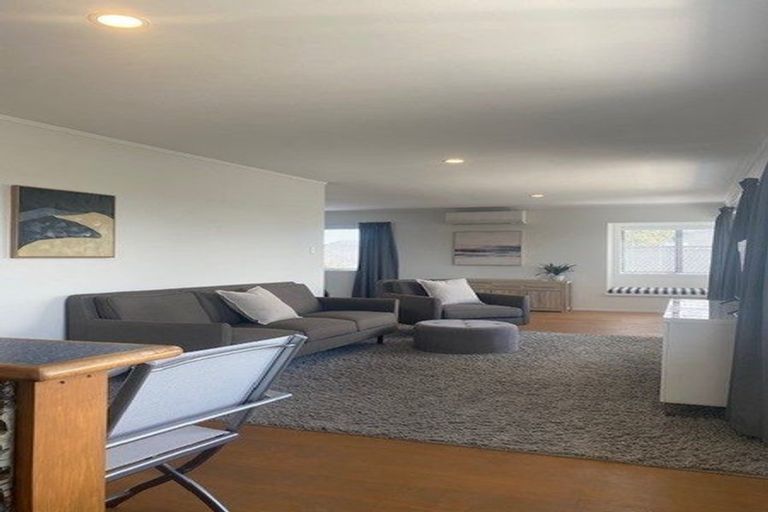 Photo of property in 2/35 Bramley Drive, Farm Cove, Auckland, 2012