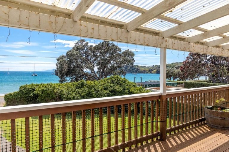 Photo of property in 16 Beach Parade, Oneroa, Waiheke Island, 1081