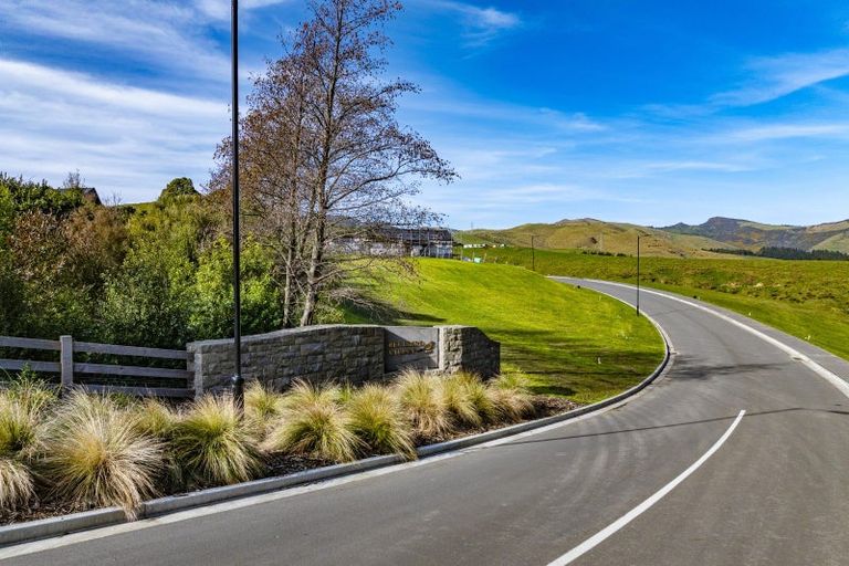 Photo of property in 2 Kahiwi Place, Kennedys Bush, Christchurch, 8025