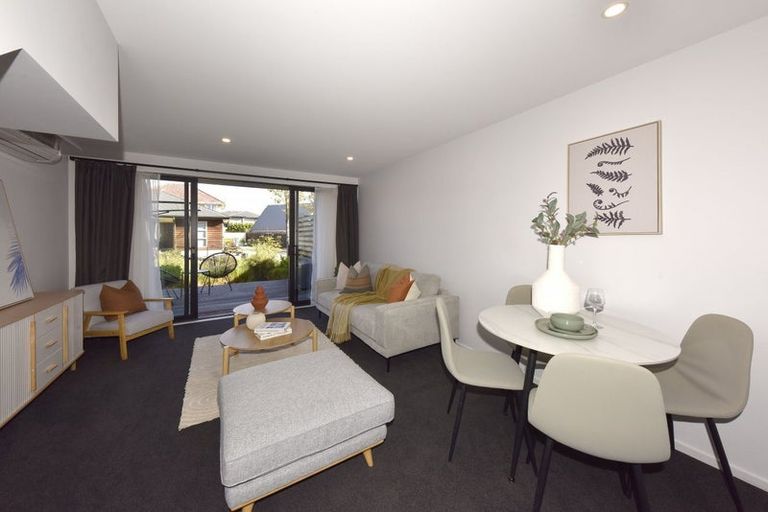 Photo of property in 2/111 Edgeware Road, St Albans, Christchurch, 8014