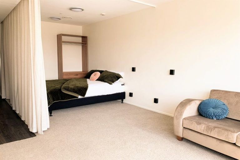 Photo of property in 101/3 Roxburgh Street, Mount Victoria, Wellington, 6011