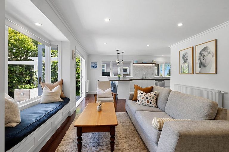 Photo of property in 54 Barrett Street, Westown, New Plymouth, 4310