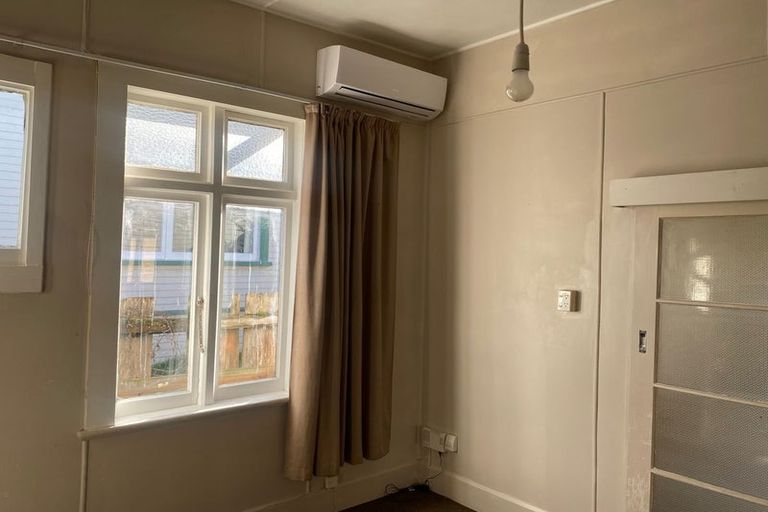 Photo of property in 22 Mcgiffert Street, Palmerston North, 4410