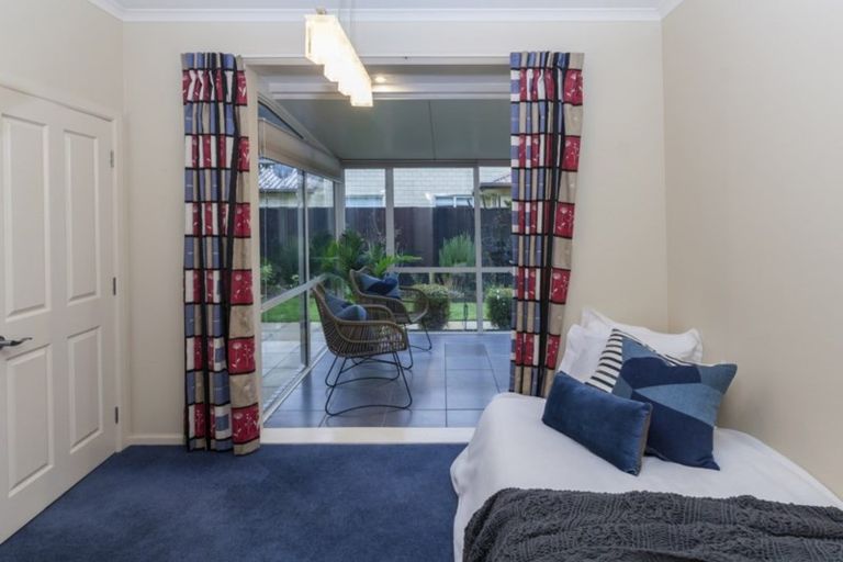 Photo of property in 27 Skyedale Drive, Harewood, Christchurch, 8051