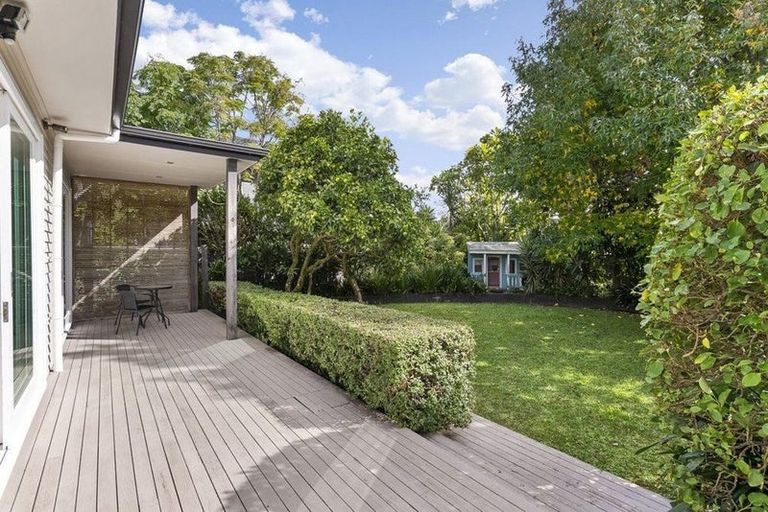 Photo of property in 145 Shakespeare Road, Milford, Auckland, 0620