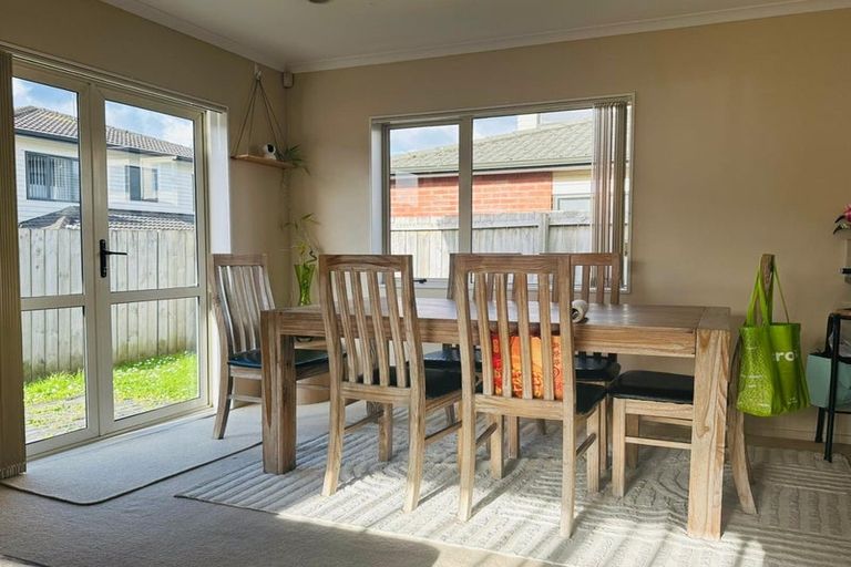 Photo of property in 8 Magnolia Place, Flat Bush, Auckland, 2016